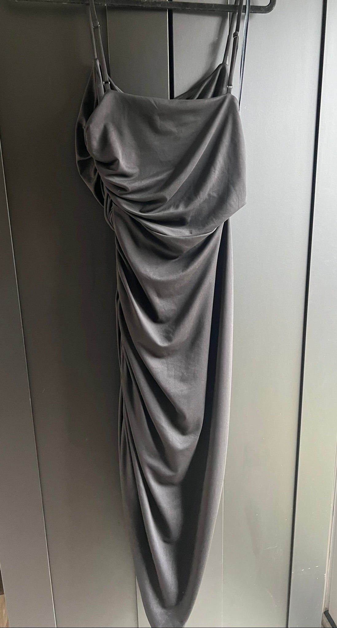 Black bodycon midi dress