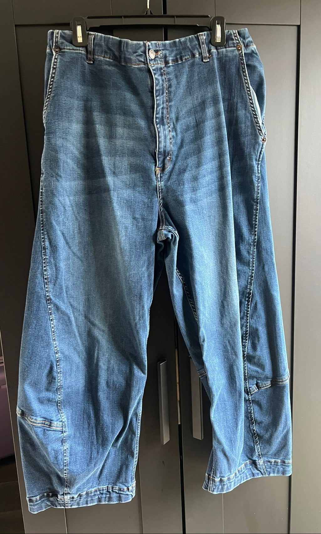 Ruti wide barrel jeans