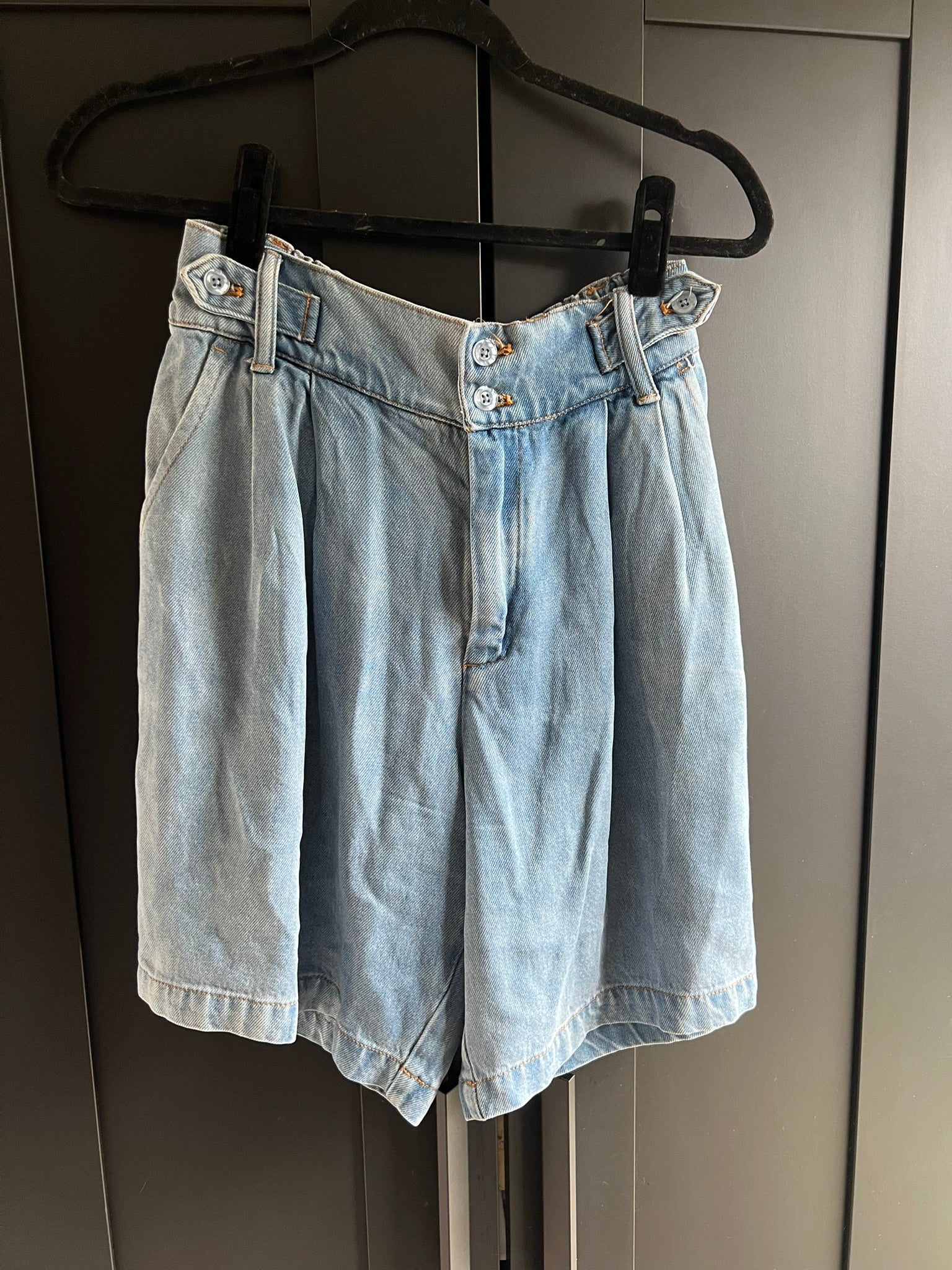 Flowy denim shorts